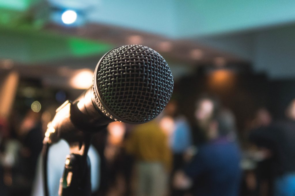 How to host a virtual event - Invite engaging and popular speakers